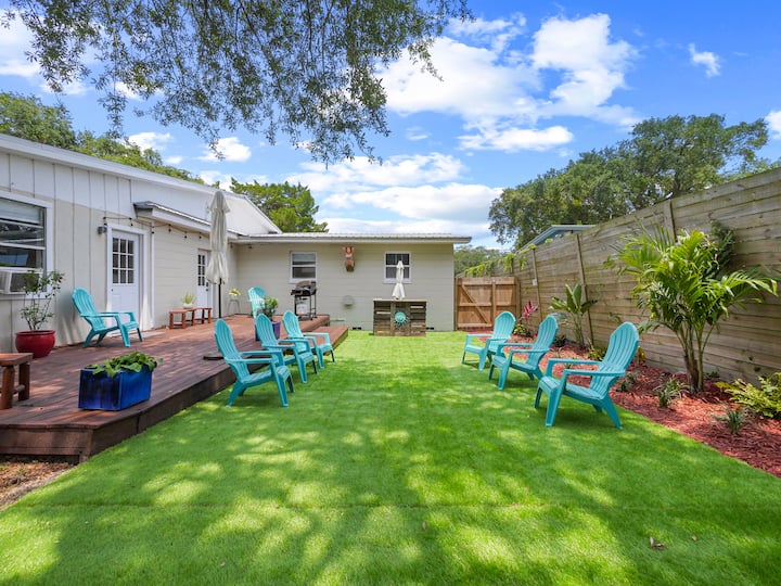 Yacht Rock- Close To Beach & Downtown 5bed/4 Bath - St. Augustine Beach, FL