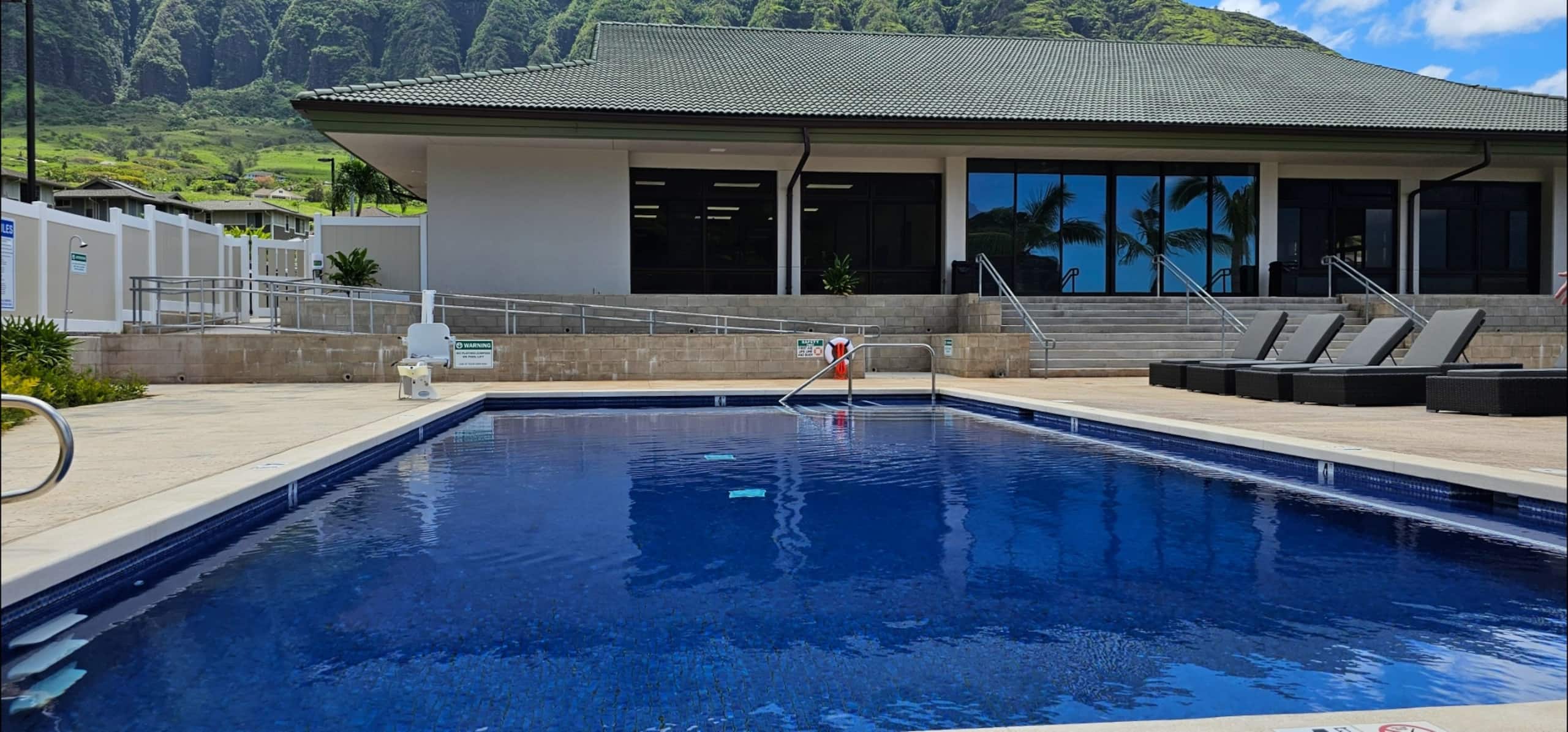 Home in Waianae · ★4.99 · 3 bedrooms · 6 beds · 2 private baths - Image 95