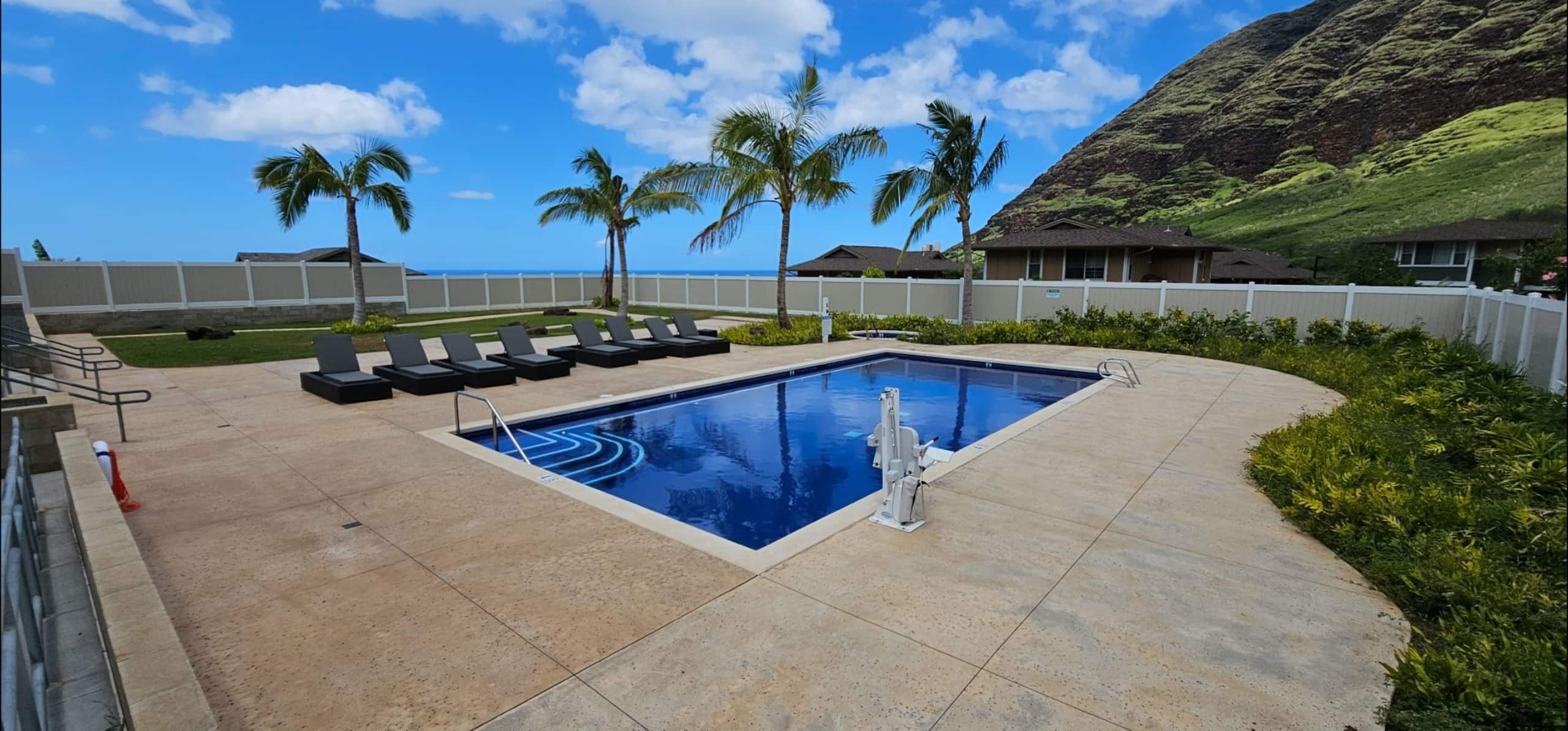 Home in Waianae · ★4.99 · 3 bedrooms · 6 beds · 2 private baths - Image 97