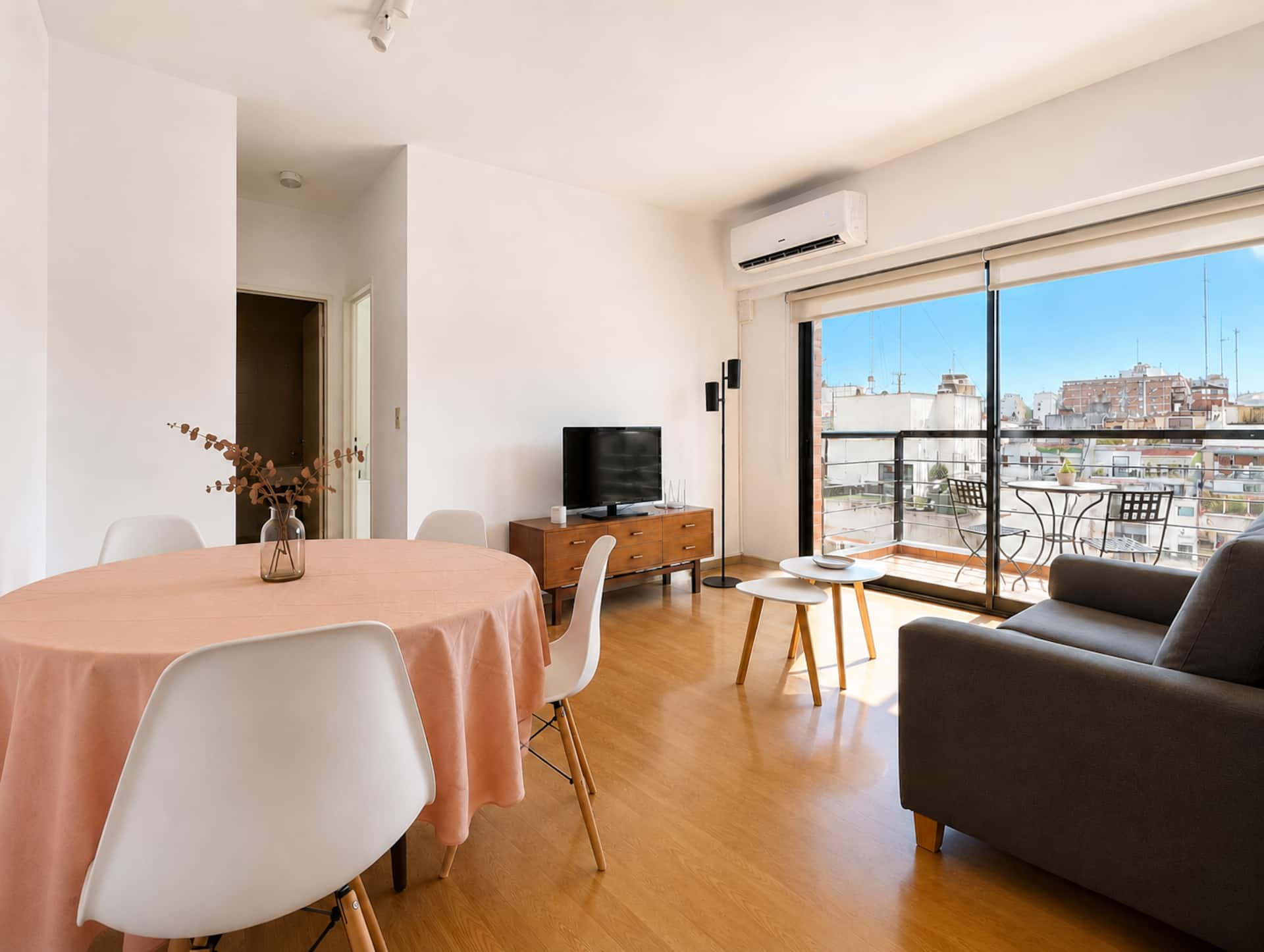 One-bedroom apartment with pool in Palermo