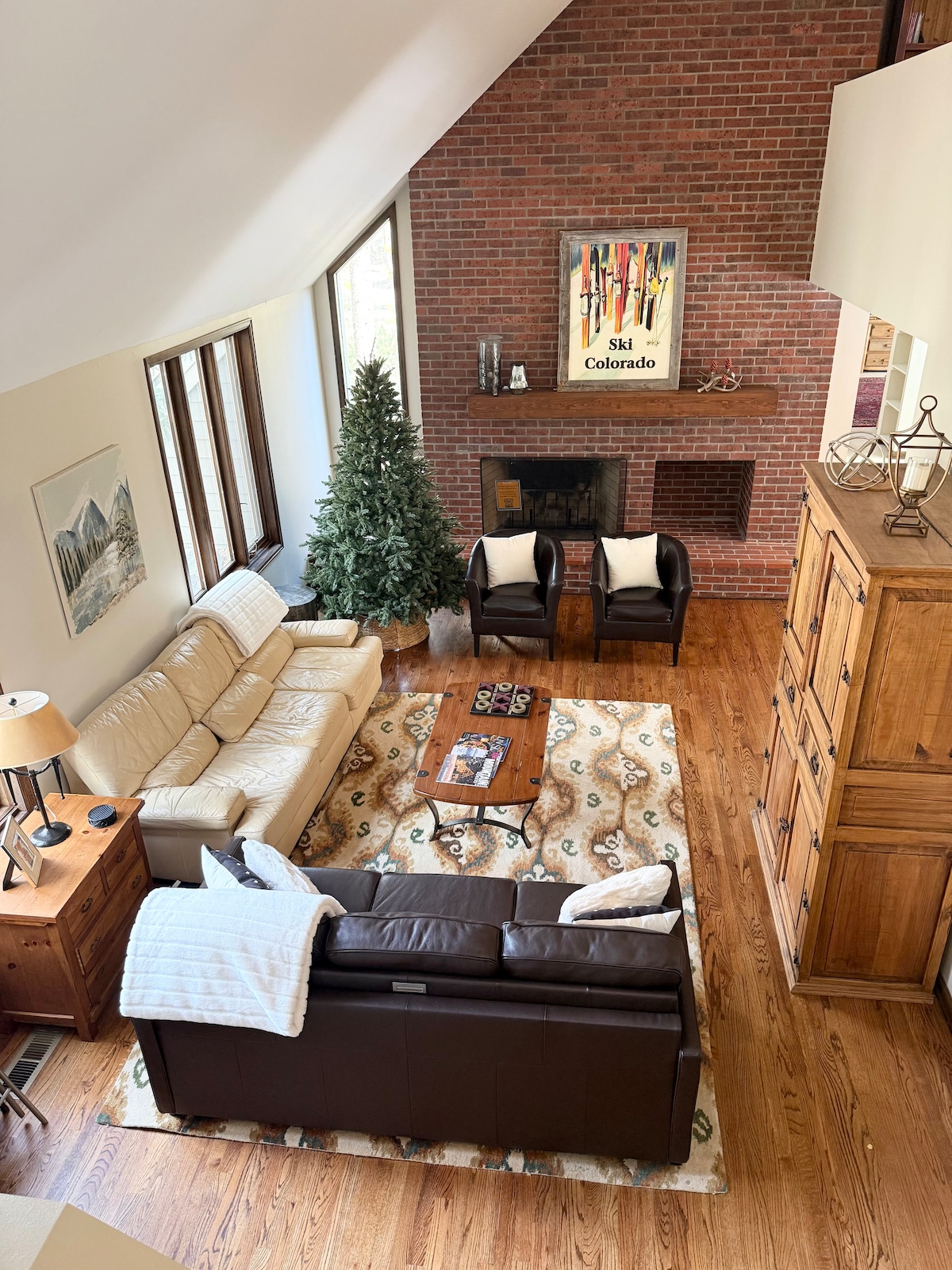 Popular Airbnb listing: Wooded Keystone Retreat-Hot Tub-Sauna-Sleeps 16 in Keystone