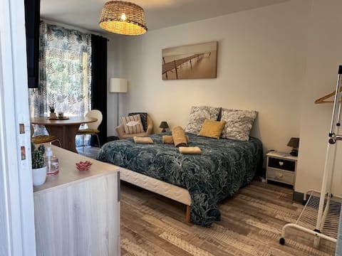 Top Airbnb: T1 Cozy Beachfront Studio in Royan