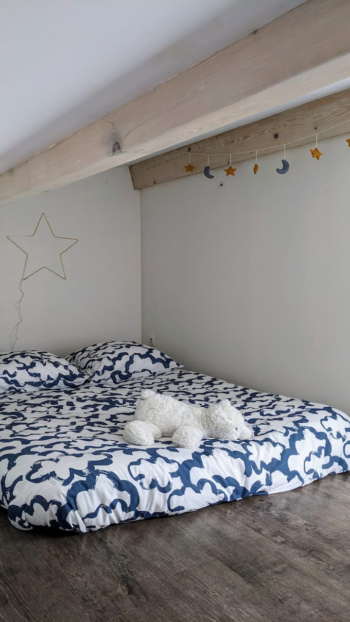 غرفة على منحدر شرنقة، تنام 140.