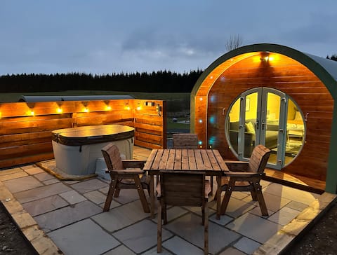 Daisy, Glamping pod with Hot Tub