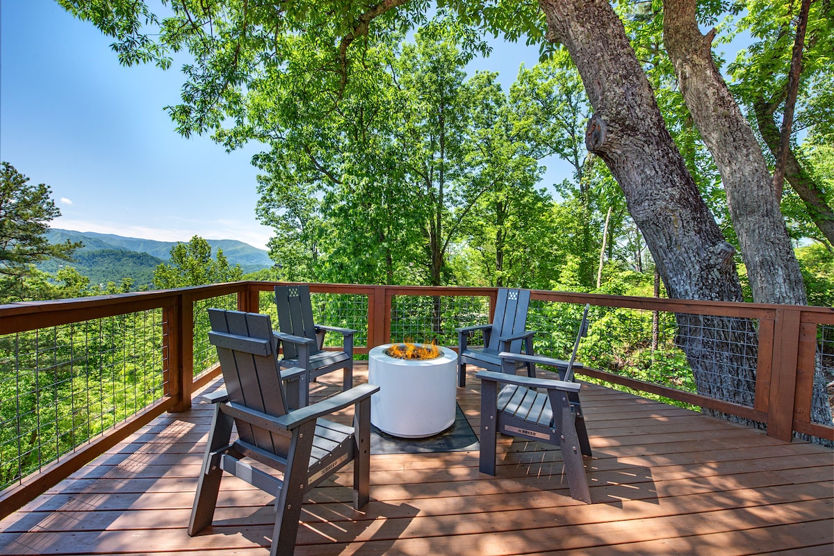 Stunning views, theater room, game room, hot tub,