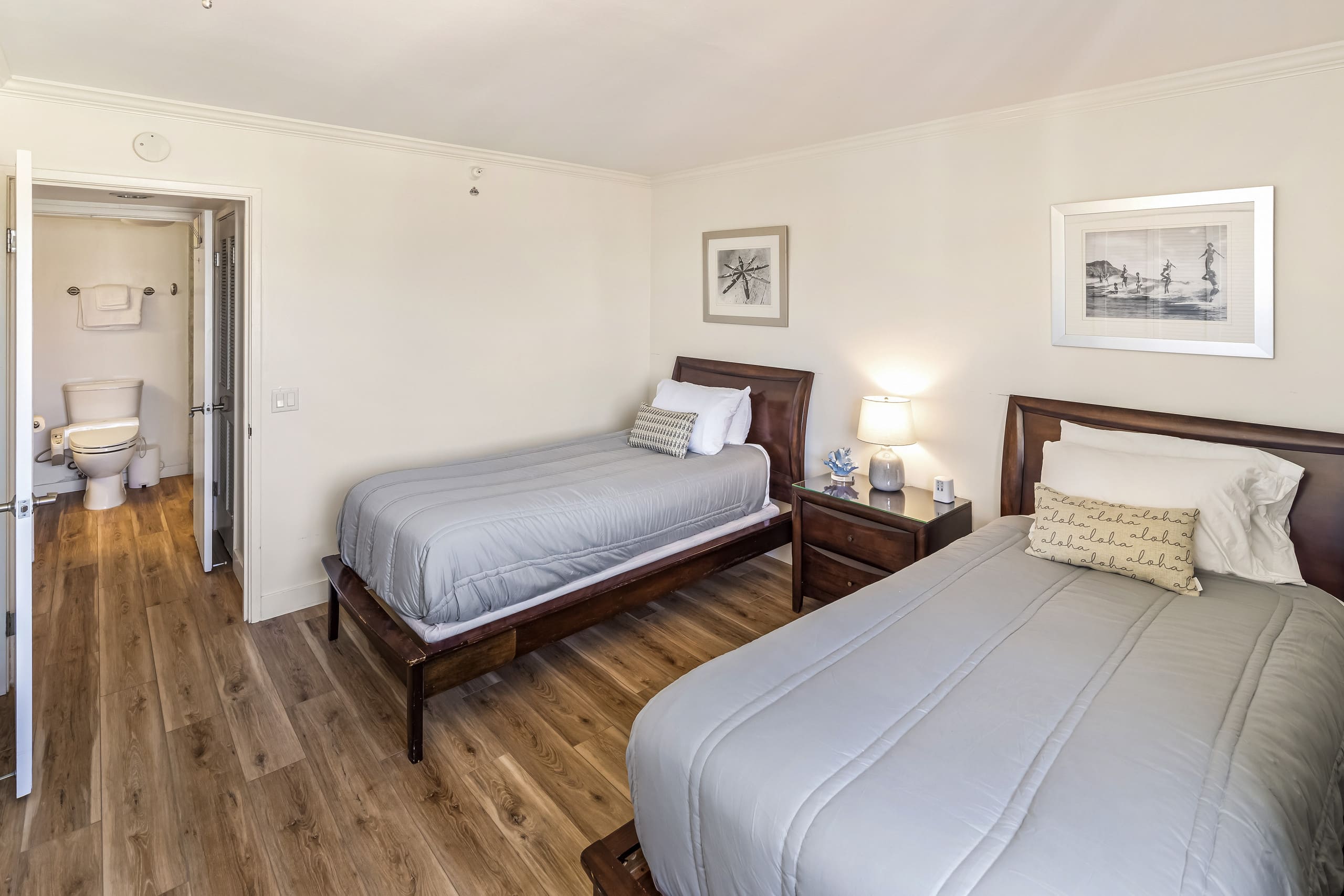 Renovated Waikiki Oceanfront Large Penthouse - Image 15