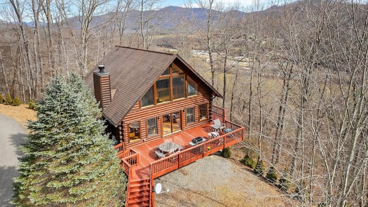 Deer Ridge - 3br, 3ba Cabin W/ Hot Tub, Firepit - Waynesville, NC