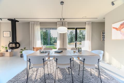 Newly built atrium house