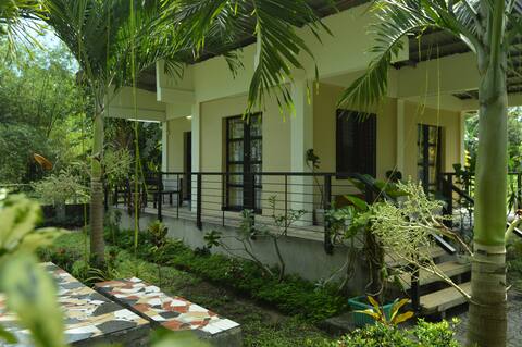 Andrei’s Holiday House