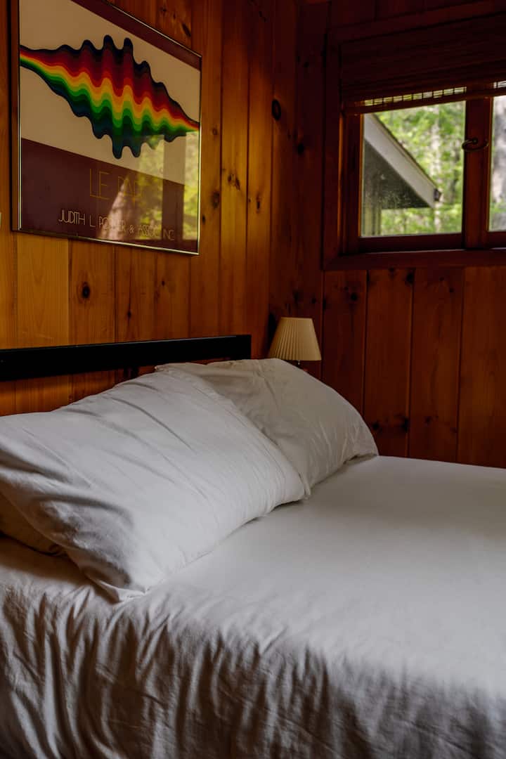 Photo by @yourfriendaria