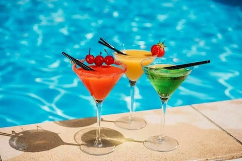 Oasis Beach Club on the 1st floor 3 rooms 2 bedrooms