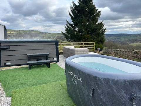 Successful Airbnb property: Lacey Hey House - Hot Tub & Ice Bath in Calderdale