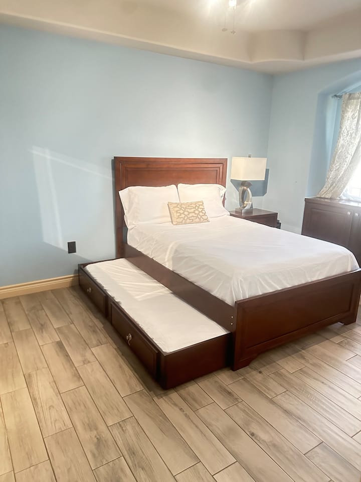 غرفة النوم 2