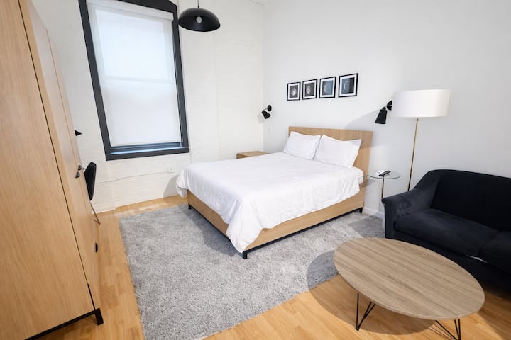 Trumbull Fully Furnished Studio Central Location - Hartford