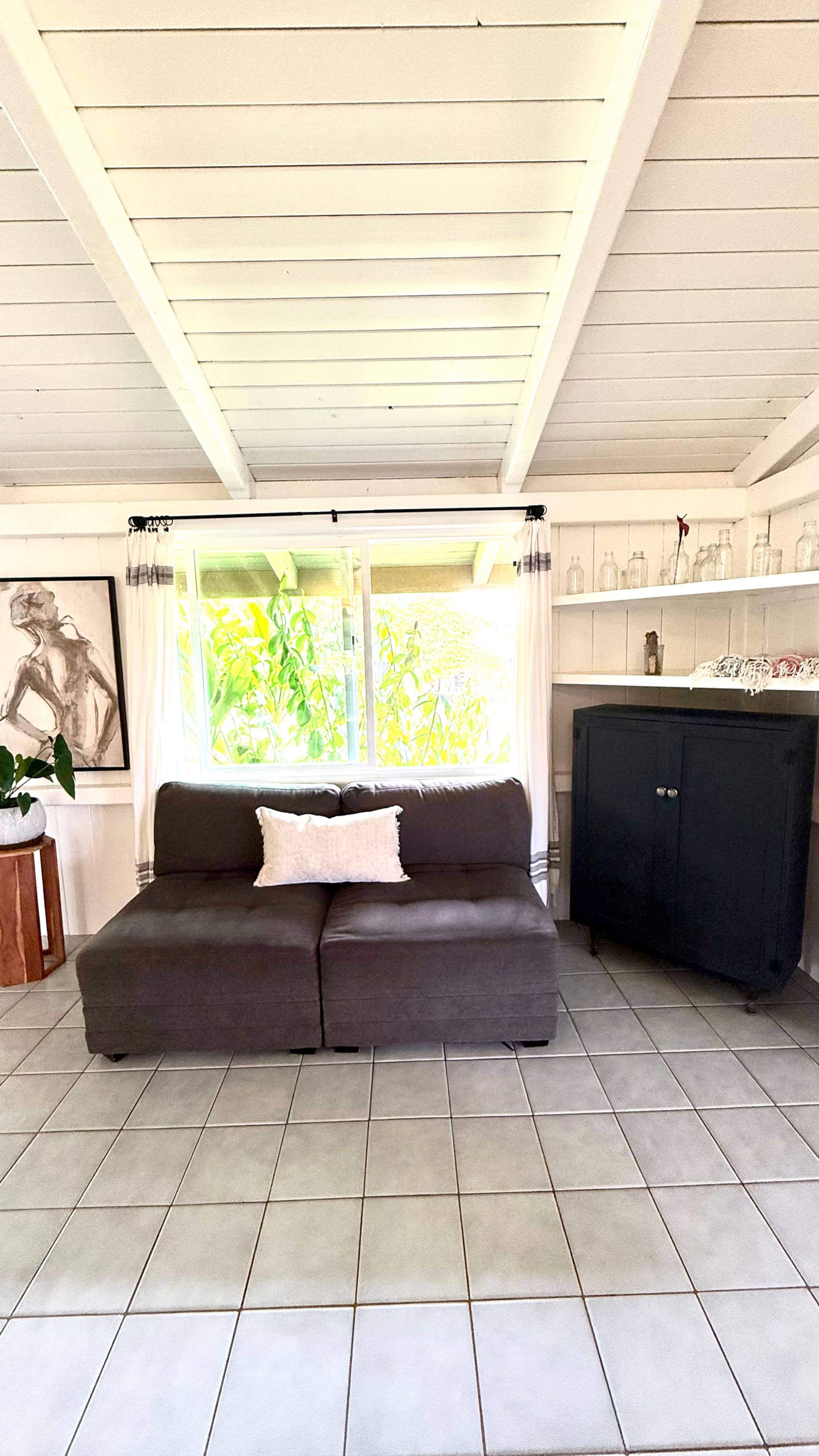 Home in Kilauea · ★4.94 · 2 bedrooms · 3 beds · 1 bath - Photo 9
