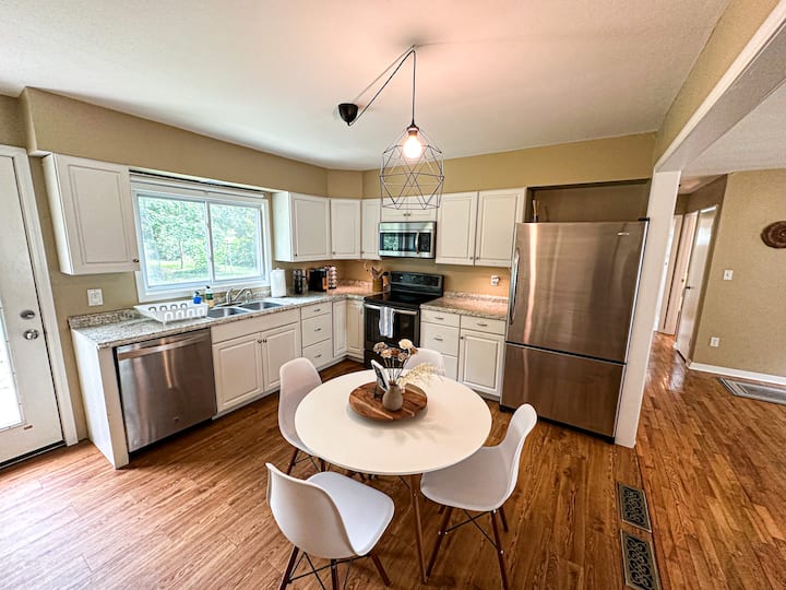 Cozy House in Grandview
