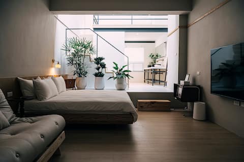 Hibiscus | Hengchun Kenting 8 - 13 people three rooms | Warm water pool | Open kitchen | Bathtub |