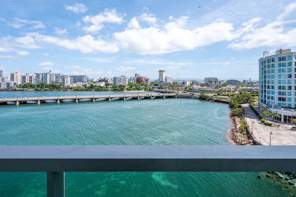 Lagoon View Studio with Pool Access