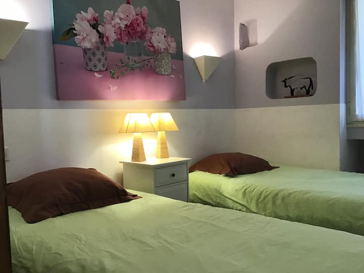 غرفة النوم 2