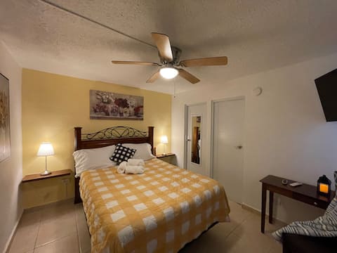 Amanecer, near SJU, Beach, equipped, WI-FI, 2TV4K