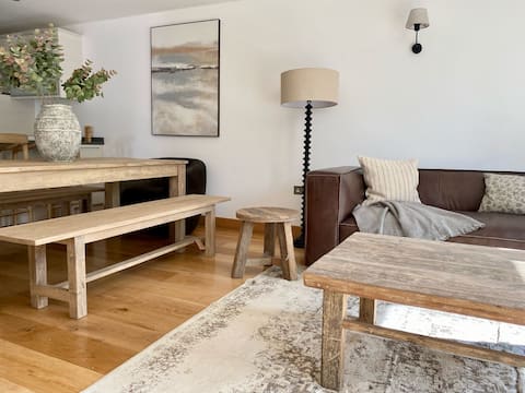 Coast Retreat