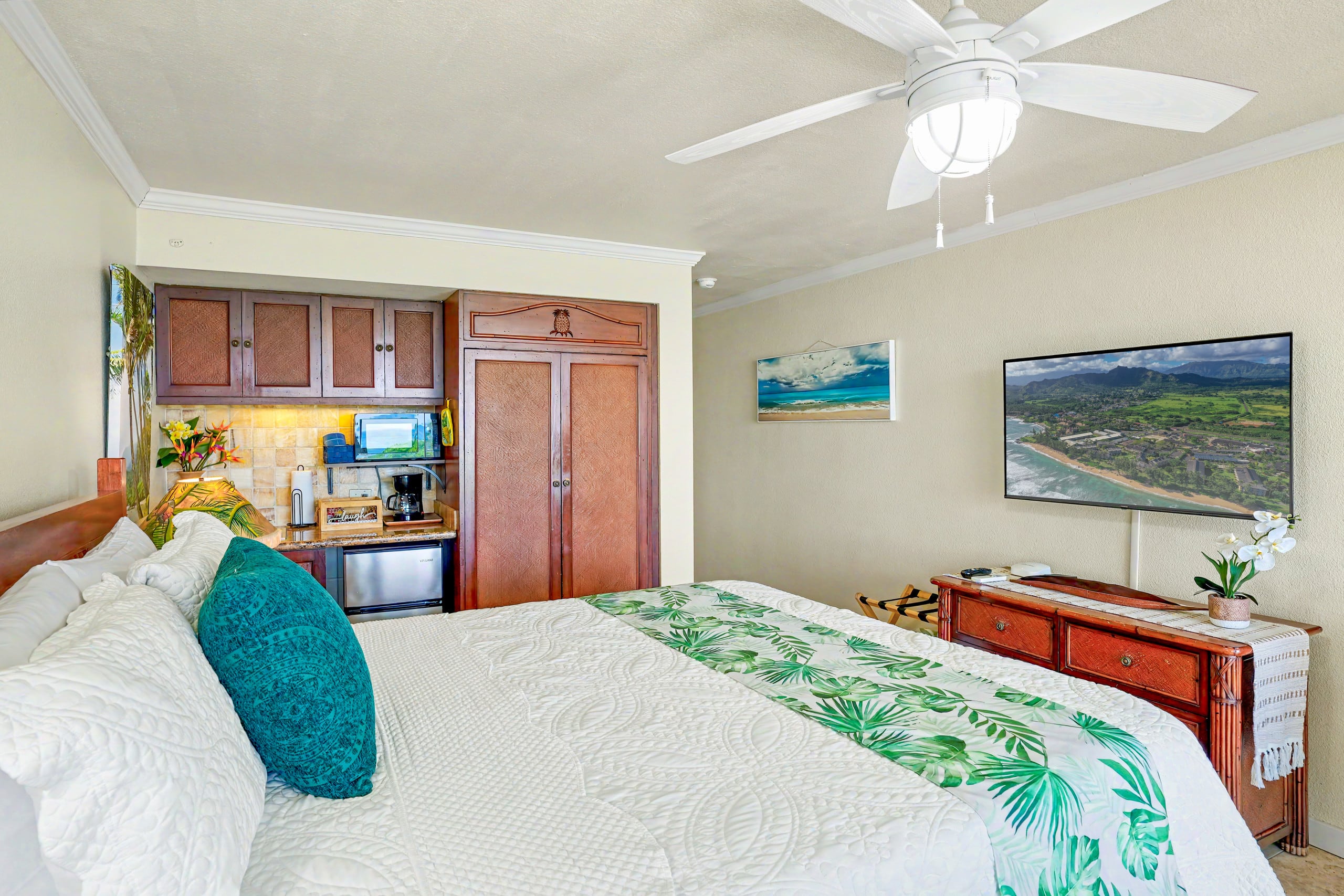Resort in Kapaa · ★4.91 · Studio · 1 bed · 1 private bath - Image 34