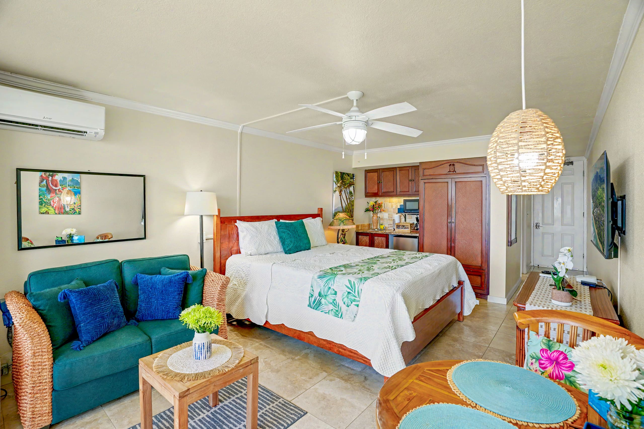 Resort in Kapaa · ★4.91 · Studio · 1 bed · 1 private bath - Image 36