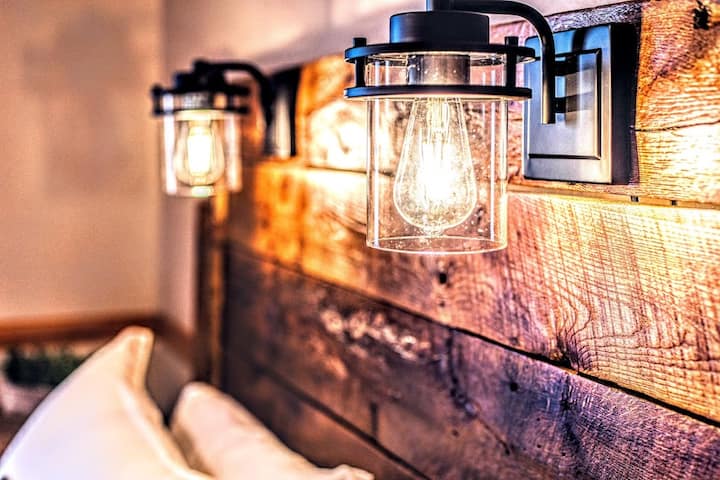 Convenient touch lights on your headboard make it easy to access 3 light settings.