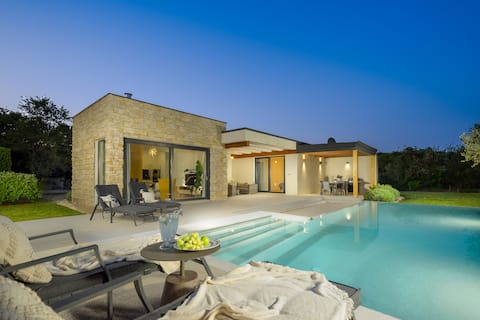 Villa Tila by Istrialux