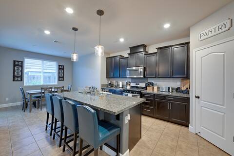 Serene Stays Lincoln