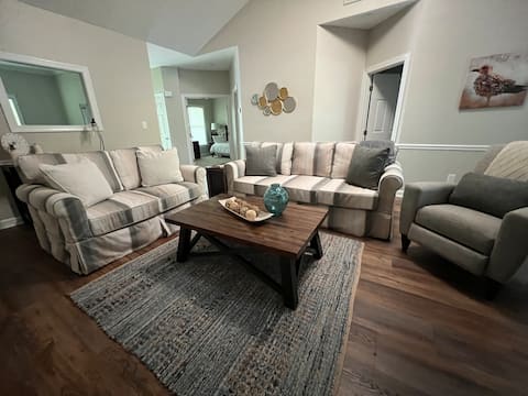 Successful Airbnb property: Cary Living near downtn Cozy 2/1 in Raleigh / Cary