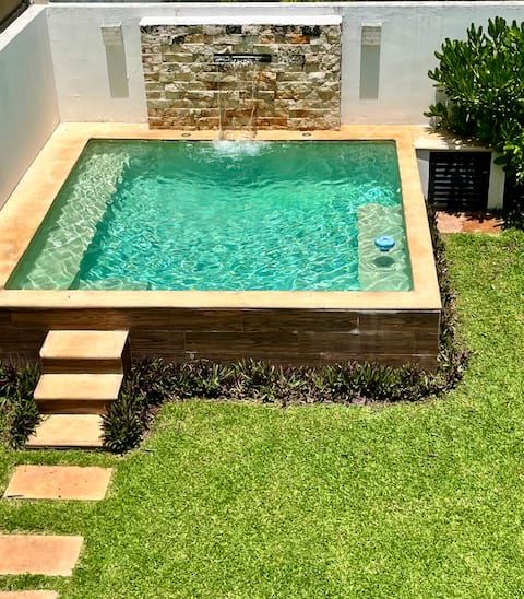 Top Airbnb: Casa Flamingo · Private pool · North of Mérida in Fraccionamiento Floresta Residencial