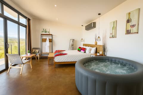 Villa Loar king suite