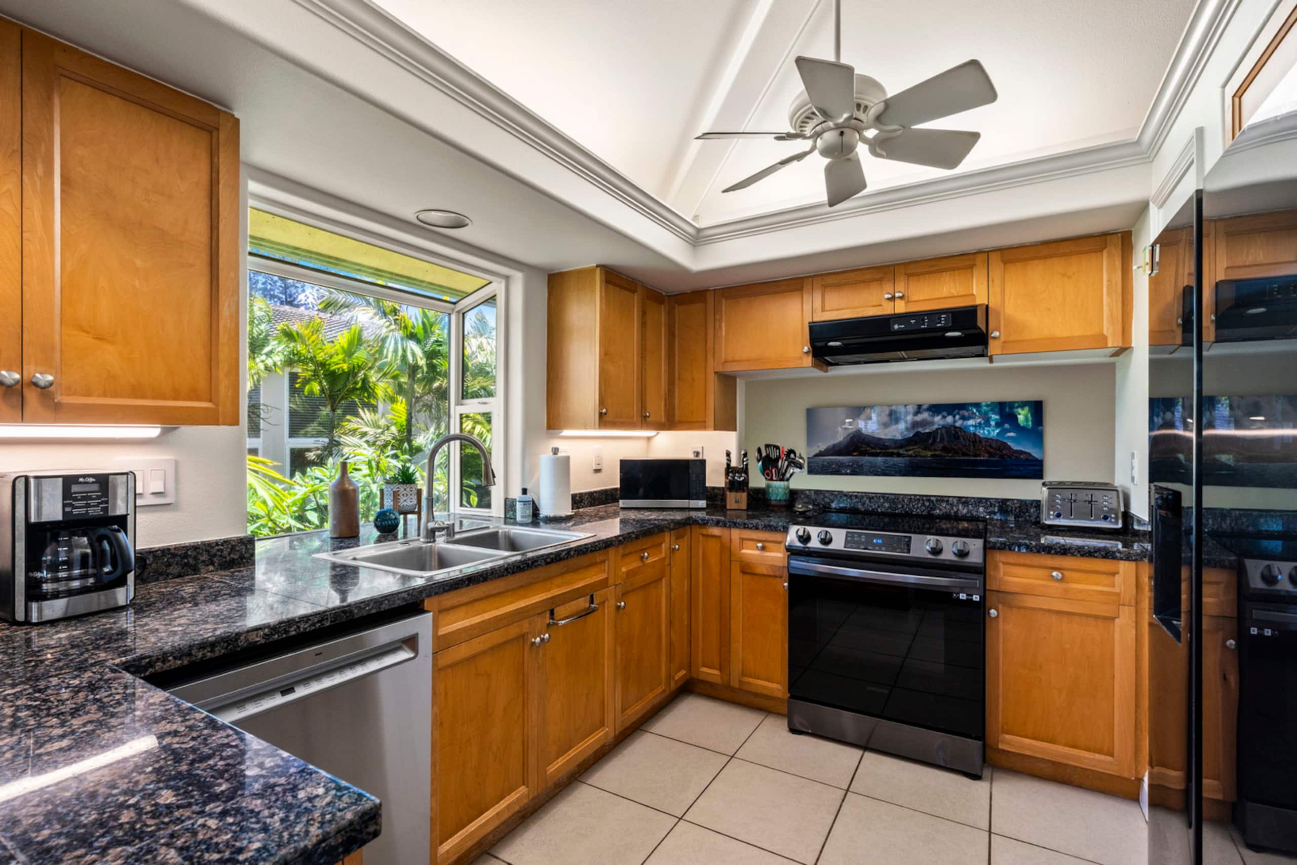 Townhouse in Princeville · ★4.96 · 3 bedrooms · 3 beds · 3 baths - Image 12