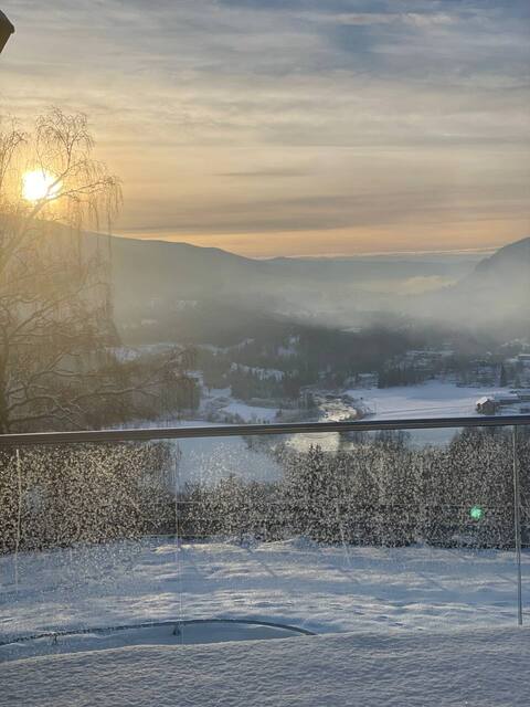 Small farms in beautiful Hallingdal? Sauna, views and eggs!