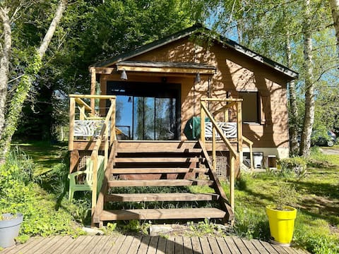 Cozy Lake Roussinas Cottage