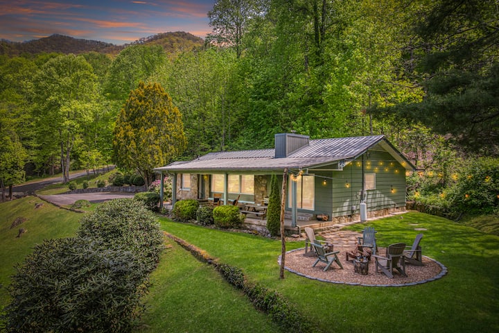 Waynesville, Smoky Mountain Home - Waynesville, NC