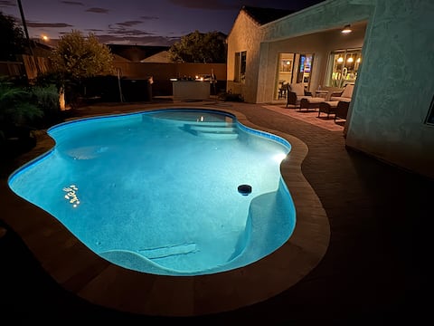 4BR Single-Level Retreat | FREE Heated Pool & Spa