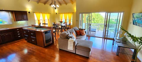 Hilltop Home | Mins to Airport, Beaches, & Town