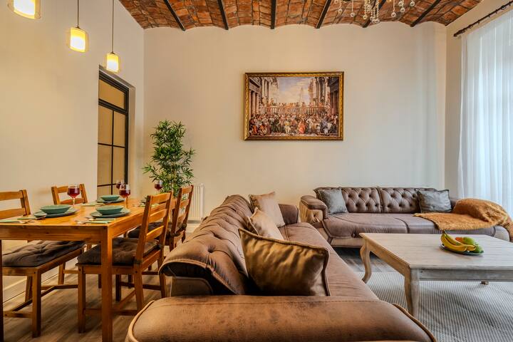 Renovated Flat Near Galata. Prime Location/Balcony gallery image 5