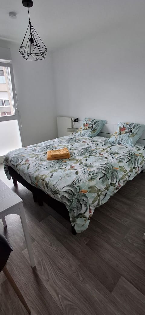 Comfortable room with kitchen and water point