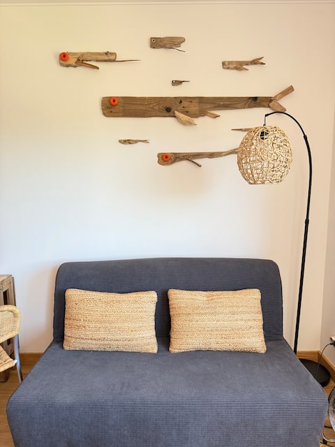 Top Airbnb: SaltyShelter® Beach Carcavelos-Parede Enjoy world in União Das Freguesias De Carcavelos E Parede