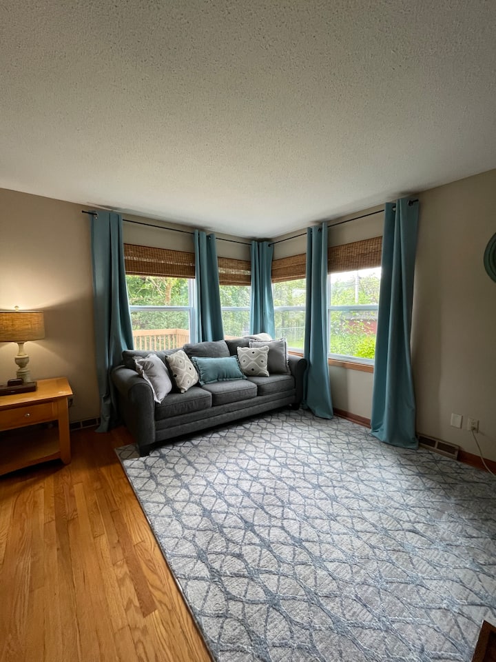 Lenore's Guest Suite - Iowa City, IA
