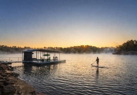 Lakefront • Dock • Fishing • Bourbon Trail