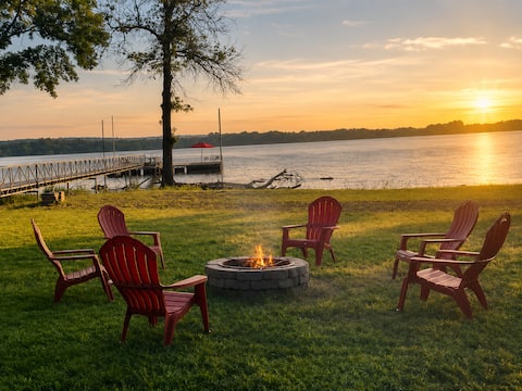 Monkey Island Waterfront House with Hot Tub & Dock