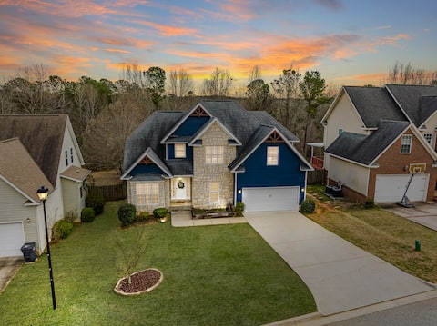 Cali King Suite on Main Floor | Grovetown Getaway