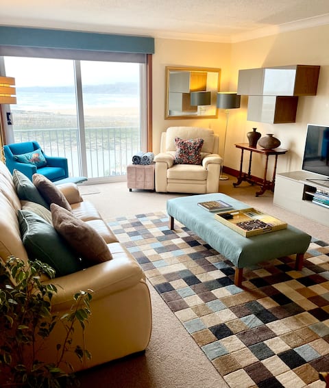 Popular Airbnb listing: Beach Front Apt 2 Bedrooms 2 bathrooms St Andrews in St Leonards