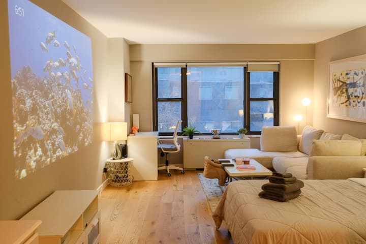 New Studio In Doorman Building With Gym - Queens, NY