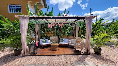 Fast WiFi|5 mins to beach|AC & 55” TV in all rooms