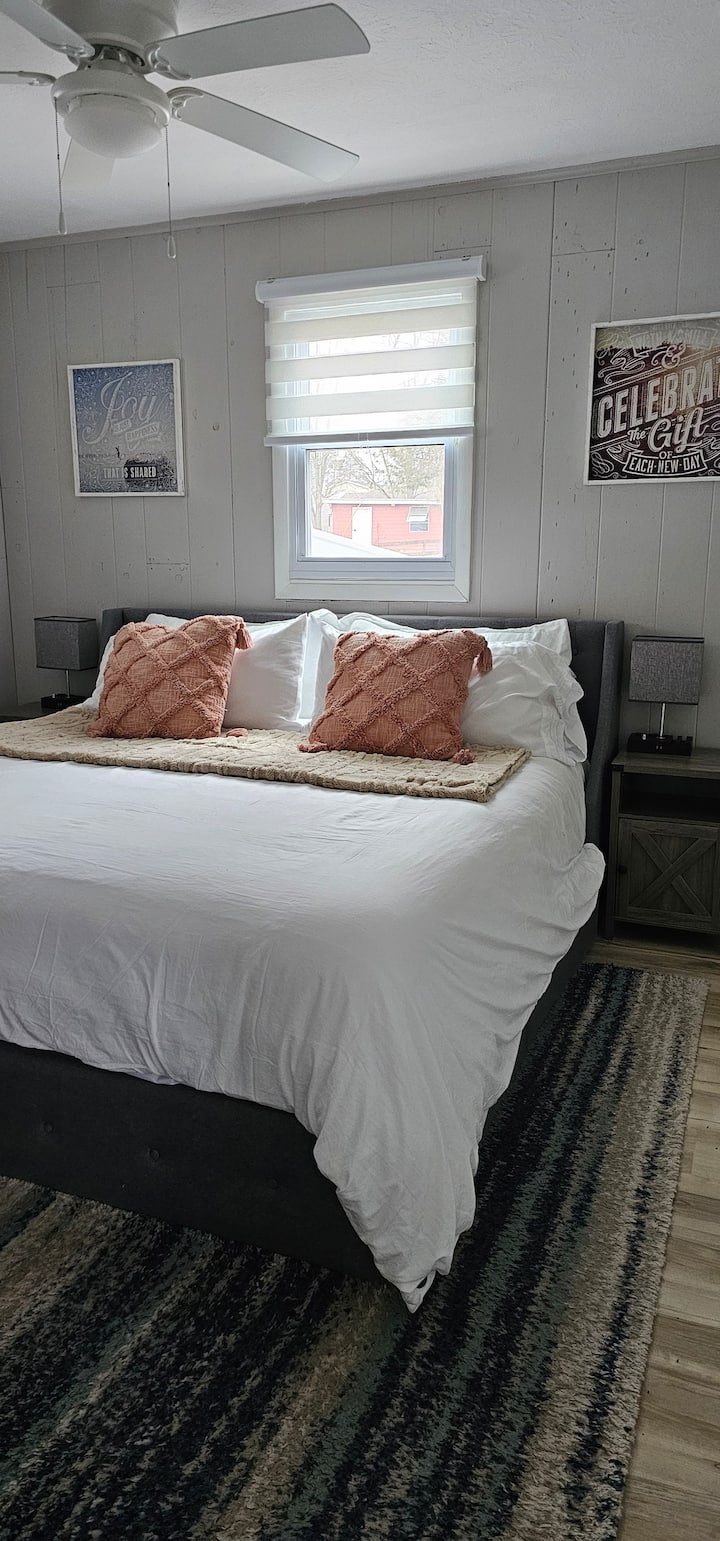 საძინებელი 1